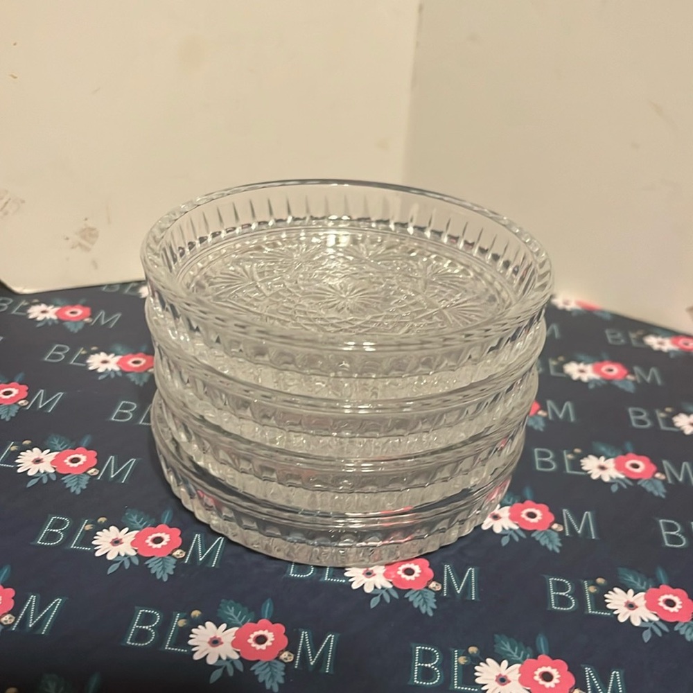 Set of 4 coasters 24% lead crystal new